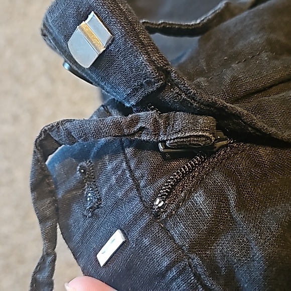 Black shorts - Picture 6 of 6